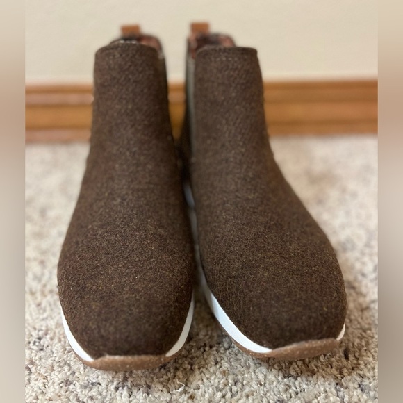 B.O.C. Kara Women’s Soft Wool Ankle pull on Chelsea boots, Sz 8.5 M - Picture 4 of 10